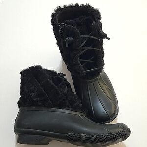 NEW Sperry Saltwater Duck Boot - womens size 7 - black with faux fur